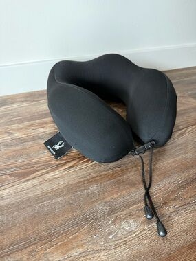 SPYDER Black Memory Foam Travel Neck Pillow